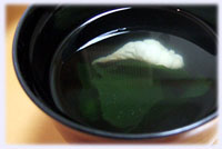 ���z����